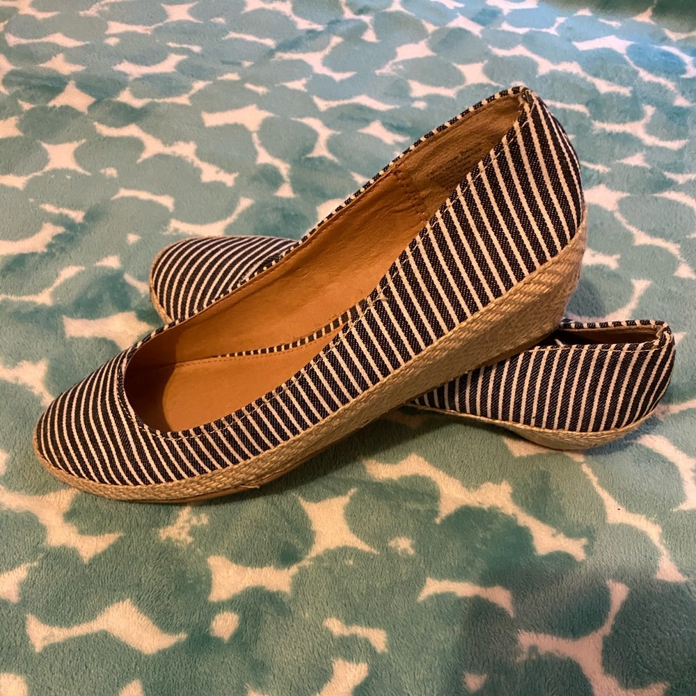 Stripped wedge